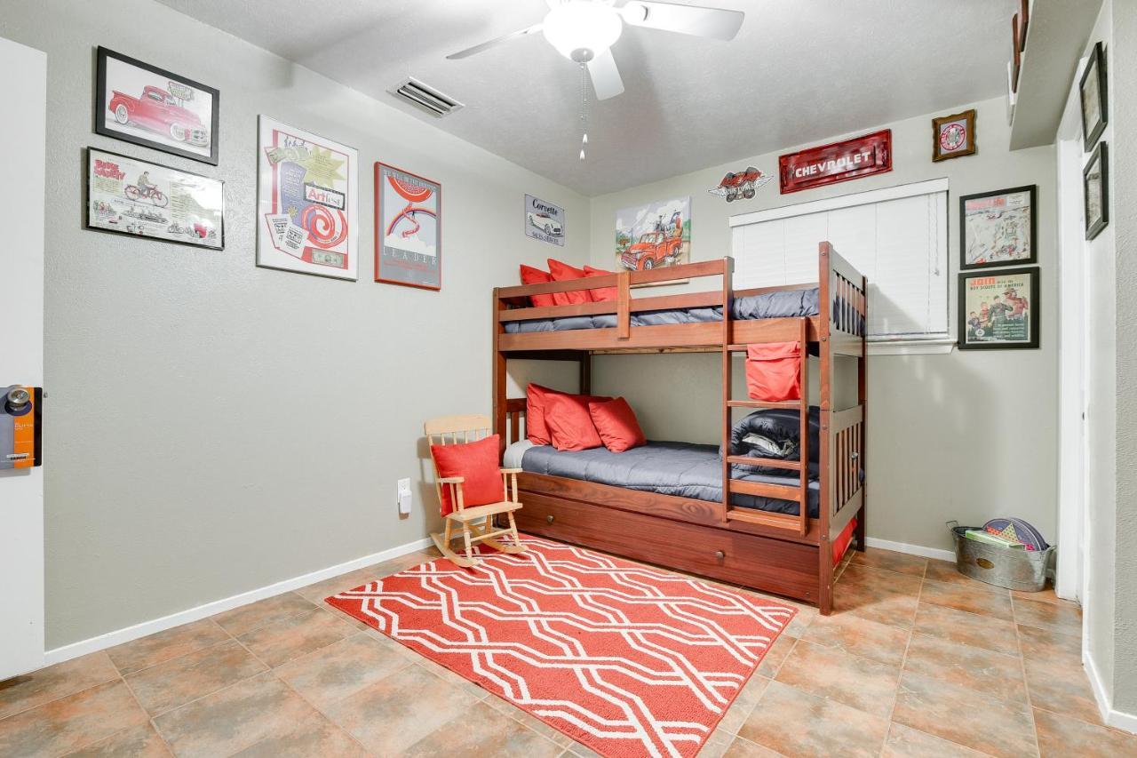Arlington Home With Patio, Walk To Atandt Stadium! Exterior foto